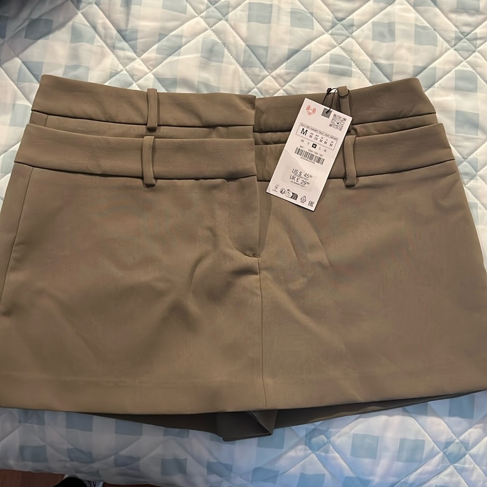 NWT ZARA Skirt size Medium